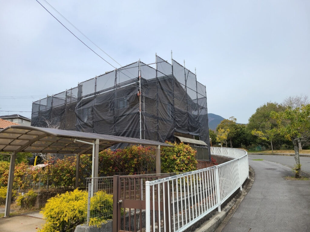 奈良県五條市田園　一戸建て住宅の塗装用足場組立