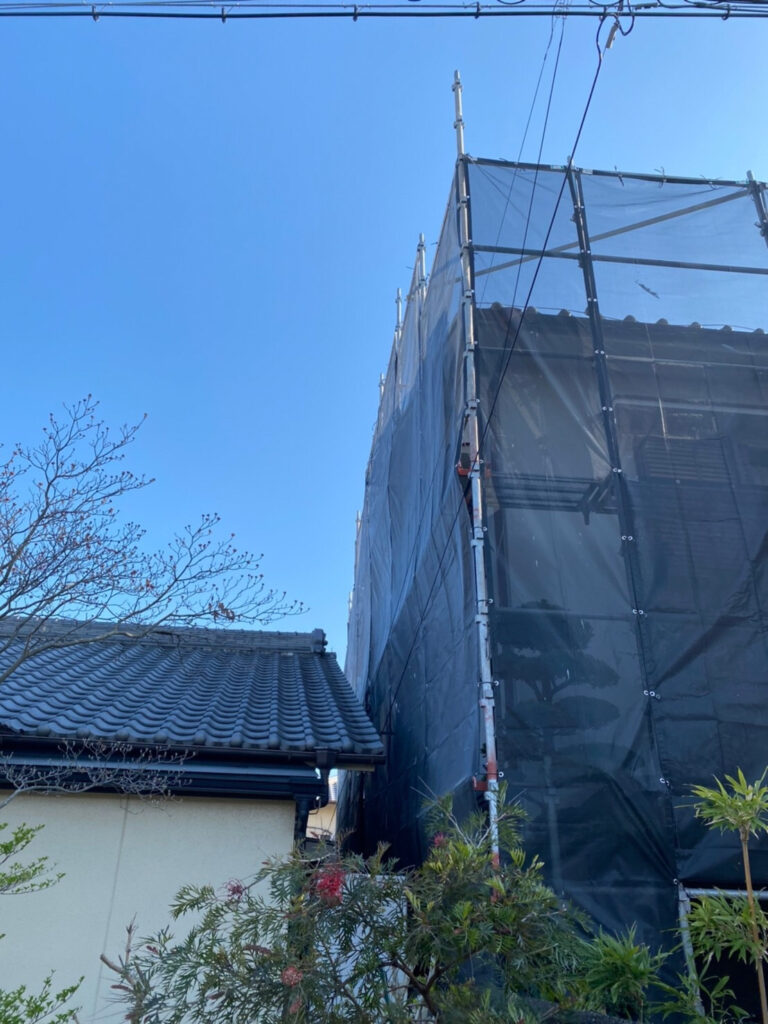 和歌山市宇須　一戸建て住宅の塗装用足場組立