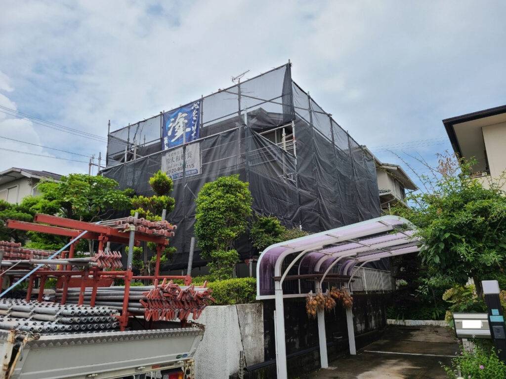 大阪府阪南市光陽台 一戸建て住宅の塗装用足場組立